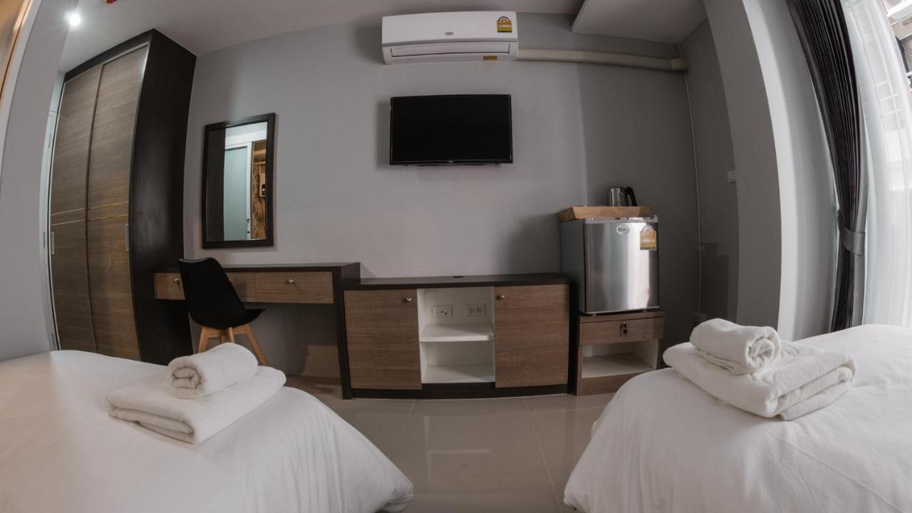 Step One At Bangkok Apartment Luaran gambar